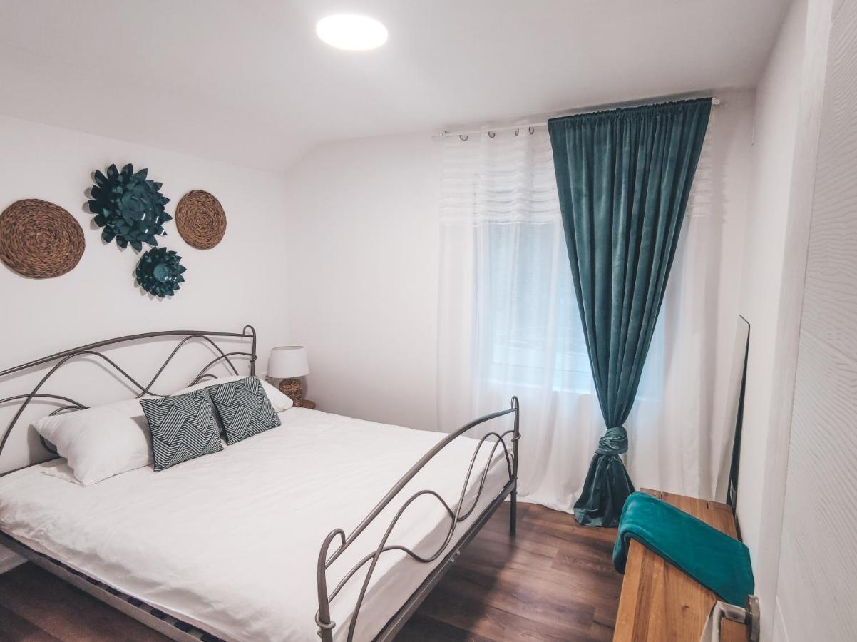 Villa-Apartments Bognar Velika ภายนอก รูปภาพ